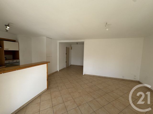 Appartement T2 &agrave; louer - 2 pi&egrave;ces - 55,69 m2 - Marseille - 13012 - PROVENCE-ALPES-COTE-D-AZUR
