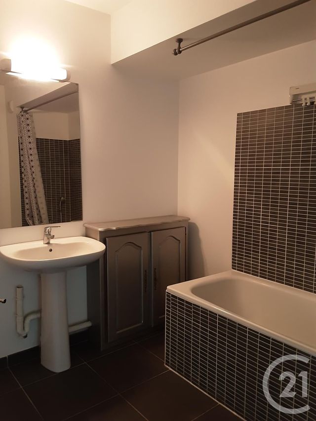 Appartement T3 &agrave; louer - 3 pi&egrave;ces - 57,36 m2 - Marseille - 13012 - PROVENCE-ALPES-COTE-D-AZUR