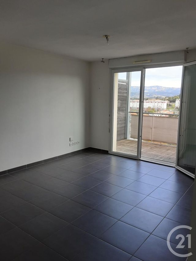 Appartement T3 &agrave; louer - 3 pi&egrave;ces - 57,36 m2 - Marseille - 13012 - PROVENCE-ALPES-COTE-D-AZUR