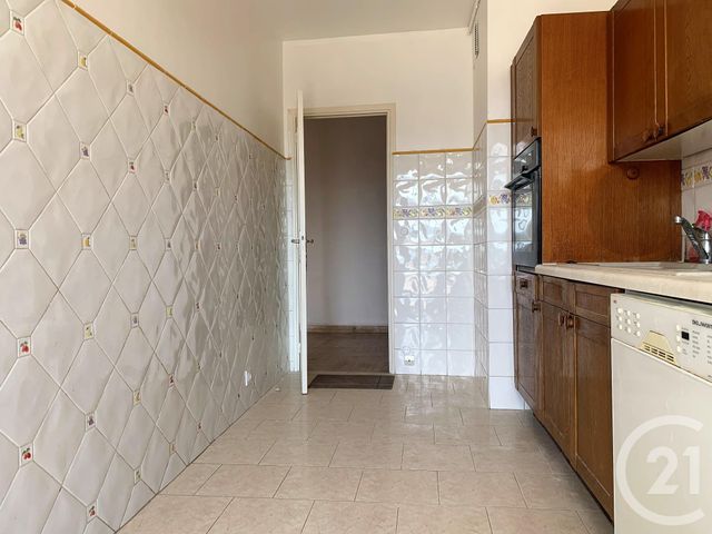 Appartement T4 &agrave; louer - 4 pi&egrave;ces - 84,67 m2 - Marseille - 13004 - PROVENCE-ALPES-COTE-D-AZUR