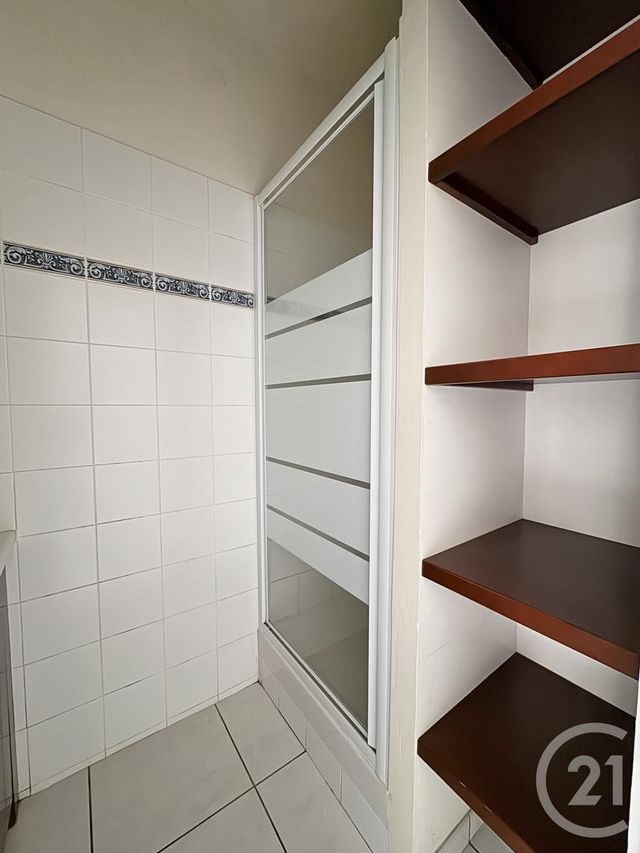 Appartement T1 &agrave; louer - 1 pi&egrave;ce - 46,50 m2 - Marseille - 13005 - PROVENCE-ALPES-COTE-D-AZUR