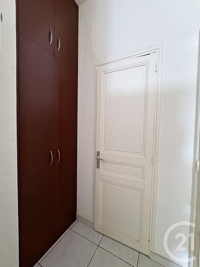 Appartement T1 &agrave; louer - 1 pi&egrave;ce - 46,50 m2 - Marseille - 13005 - PROVENCE-ALPES-COTE-D-AZUR