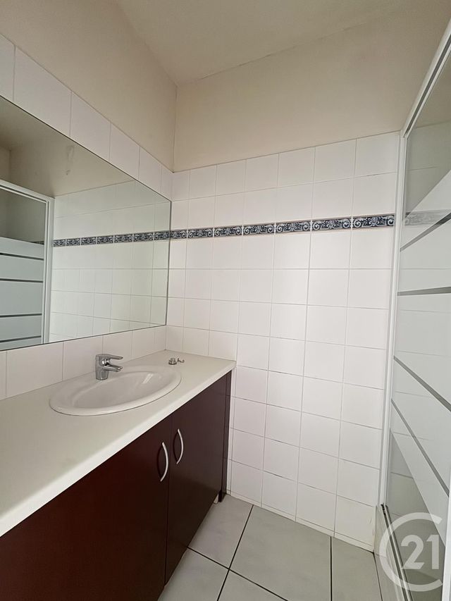 Appartement T1 &agrave; louer - 1 pi&egrave;ce - 46,50 m2 - Marseille - 13005 - PROVENCE-ALPES-COTE-D-AZUR