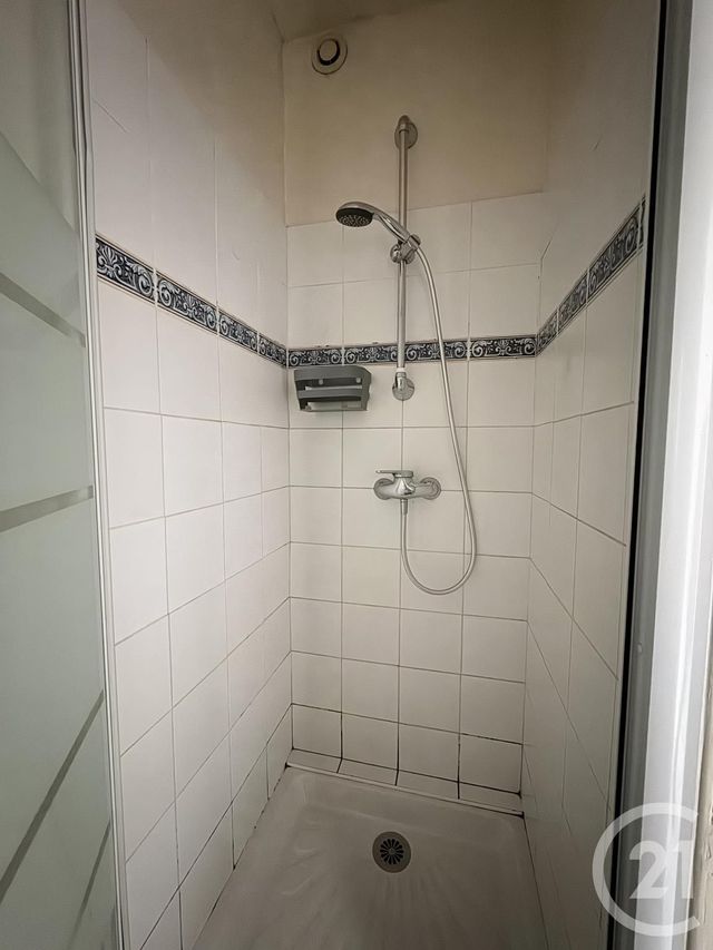 Appartement T1 &agrave; louer - 1 pi&egrave;ce - 46,50 m2 - Marseille - 13005 - PROVENCE-ALPES-COTE-D-AZUR
