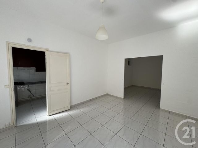 Appartement T1 &agrave; louer - 1 pi&egrave;ce - 46,50 m2 - Marseille - 13005 - PROVENCE-ALPES-COTE-D-AZUR