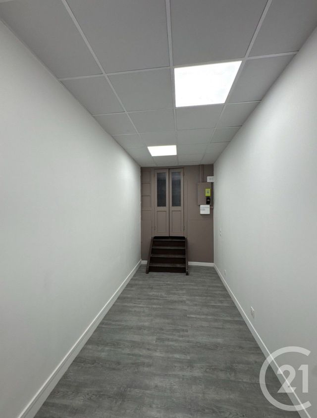 Appartement Local &agrave; louer - 2 pi&egrave;ces - 22,90 m2 - Marseille - 13005 - PROVENCE-ALPES-COTE-D-AZUR