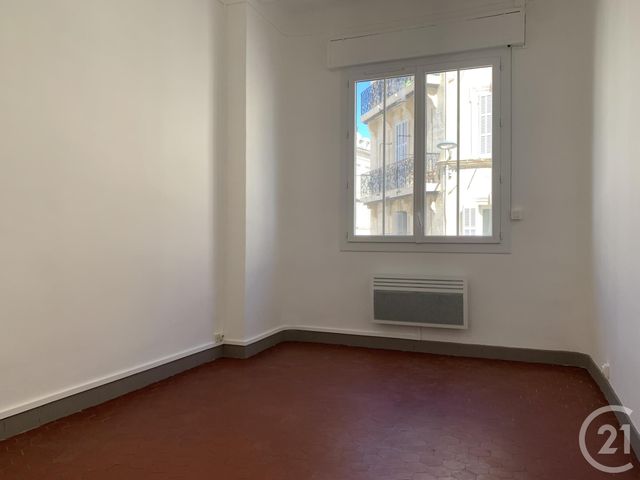 Appartement T2 &agrave; louer - 2 pi&egrave;ces - 31,61 m2 - Marseille - 13007 - PROVENCE-ALPES-COTE-D-AZUR