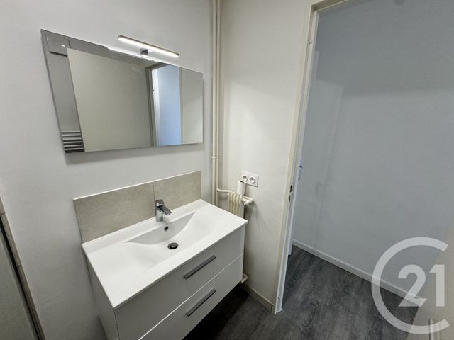Appartement T4 &agrave; louer - 4 pi&egrave;ces - 77,75 m2 - Marseille - 13012 - PROVENCE-ALPES-COTE-D-AZUR
