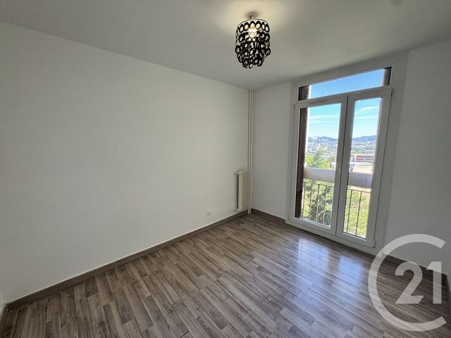 Appartement T4 &agrave; louer - 4 pi&egrave;ces - 77,75 m2 - Marseille - 13012 - PROVENCE-ALPES-COTE-D-AZUR