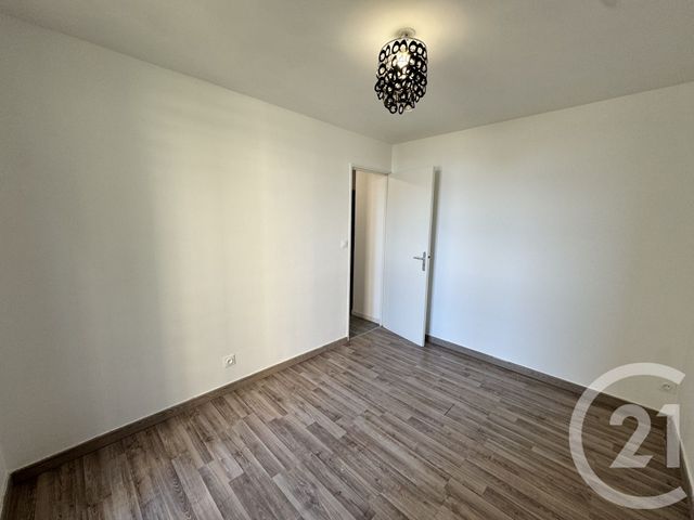 Appartement T4 &agrave; louer - 4 pi&egrave;ces - 77,75 m2 - Marseille - 13012 - PROVENCE-ALPES-COTE-D-AZUR