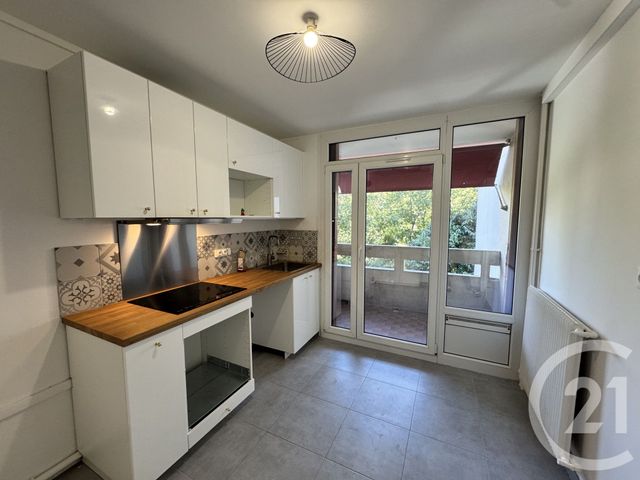 Appartement T4 &agrave; louer - 4 pi&egrave;ces - 77,75 m2 - Marseille - 13012 - PROVENCE-ALPES-COTE-D-AZUR