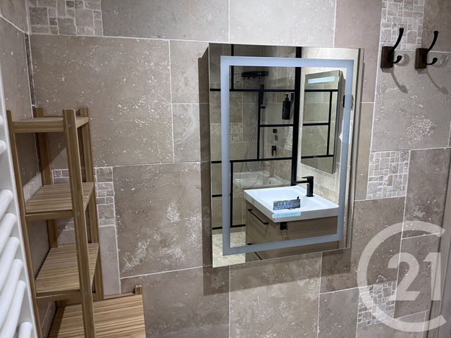 Appartement Studio &agrave; louer - 1 pi&egrave;ce - 26,55 m2 - Aubagne - 13 - PROVENCE-ALPES-COTE-D-AZUR