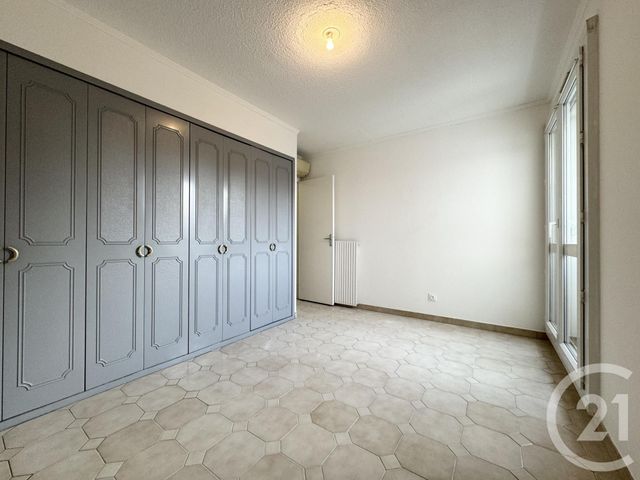 Appartement T2 &agrave; louer - 2 pi&egrave;ces - 57,08 m2 - Marseille - 13011 - PROVENCE-ALPES-COTE-D-AZUR