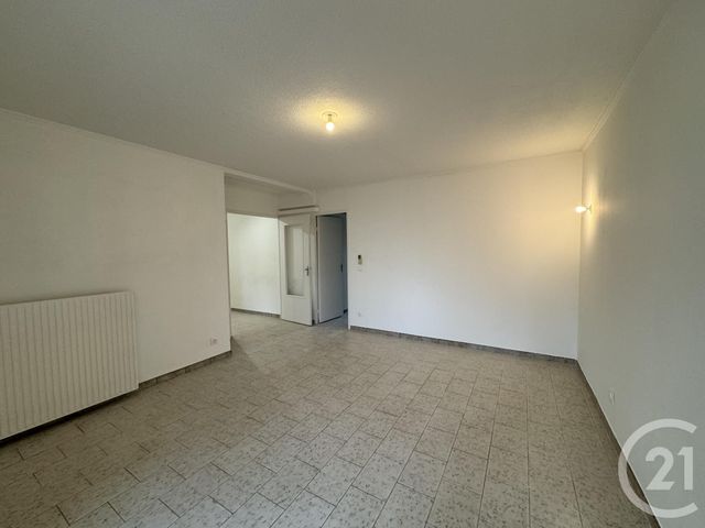 Appartement T2 &agrave; louer - 2 pi&egrave;ces - 57,08 m2 - Marseille - 13011 - PROVENCE-ALPES-COTE-D-AZUR