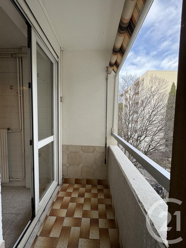 Appartement T2 &agrave; louer - 2 pi&egrave;ces - 57,08 m2 - Marseille - 13011 - PROVENCE-ALPES-COTE-D-AZUR
