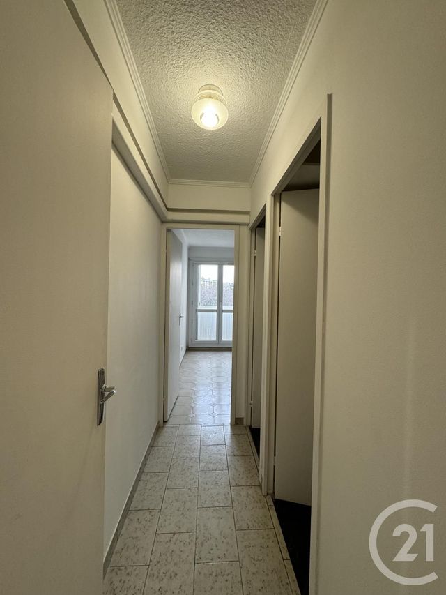 Appartement T2 &agrave; louer - 2 pi&egrave;ces - 57,08 m2 - Marseille - 13011 - PROVENCE-ALPES-COTE-D-AZUR