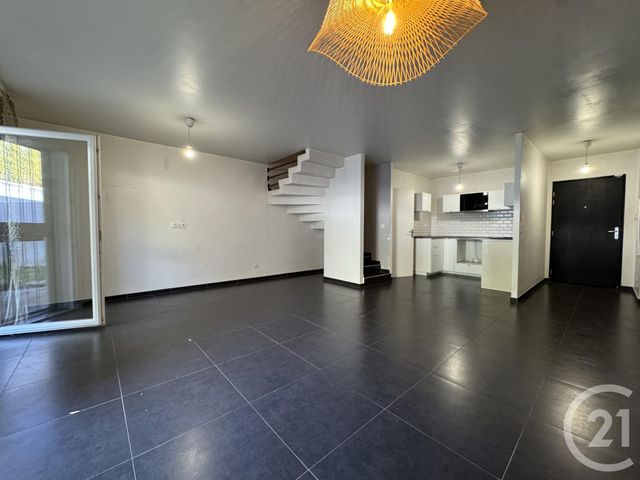 Appartement T3/4 &agrave; louer - 4 pi&egrave;ces - 83,70 m2 - Marseille - 13012 - PROVENCE-ALPES-COTE-D-AZUR