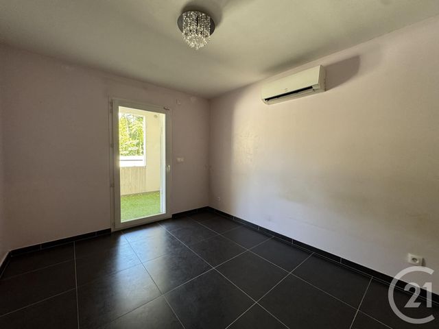 Appartement T3/4 &agrave; louer - 4 pi&egrave;ces - 83,70 m2 - Marseille - 13012 - PROVENCE-ALPES-COTE-D-AZUR