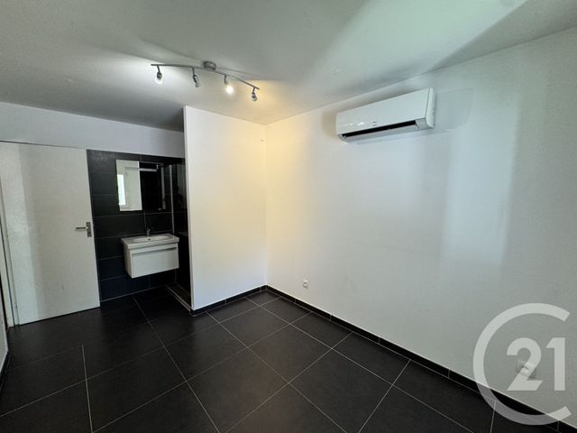 Appartement T3/4 &agrave; louer - 4 pi&egrave;ces - 83,70 m2 - Marseille - 13012 - PROVENCE-ALPES-COTE-D-AZUR