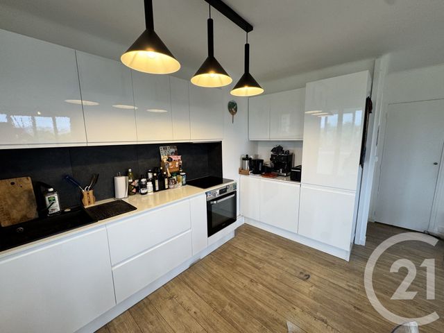 Appartement T3 &agrave; louer - 3 pi&egrave;ces - 70,80 m2 - Marseille - 13004 - PROVENCE-ALPES-COTE-D-AZUR