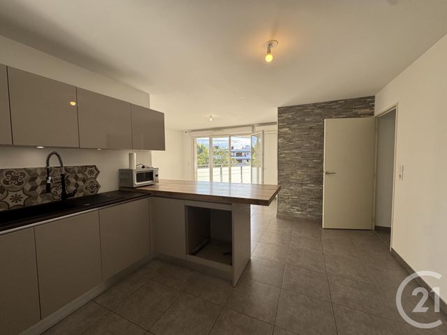 Appartement T3 &agrave; louer - 3 pi&egrave;ces - 60,40 m2 - Marseille - 13012 - PROVENCE-ALPES-COTE-D-AZUR