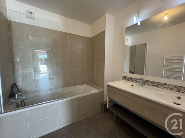 Appartement T3 &agrave; louer - 3 pi&egrave;ces - 60,40 m2 - Marseille - 13012 - PROVENCE-ALPES-COTE-D-AZUR