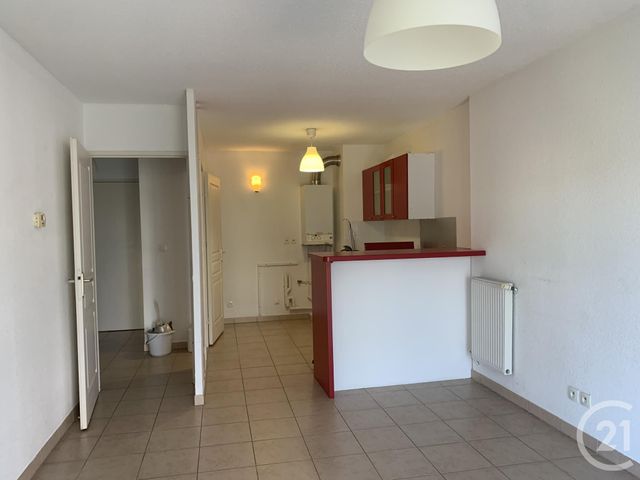 Appartement T2 &agrave; louer - 2 pi&egrave;ces - 45 m2 - Marseille - 13013 - PROVENCE-ALPES-COTE-D-AZUR