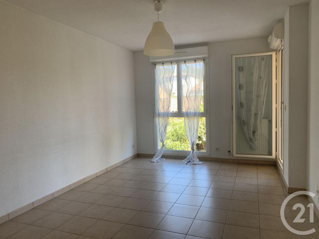 Appartement T2 &agrave; louer - 2 pi&egrave;ces - 45 m2 - Marseille - 13013 - PROVENCE-ALPES-COTE-D-AZUR