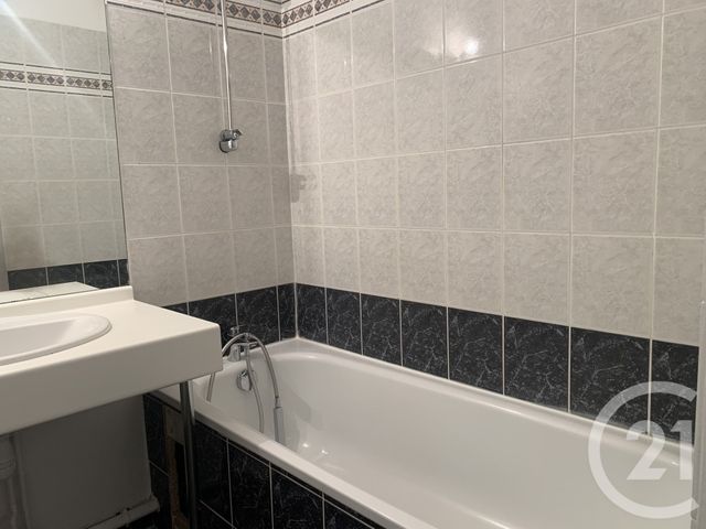 Appartement T2 &agrave; louer - 2 pi&egrave;ces - 45 m2 - Marseille - 13013 - PROVENCE-ALPES-COTE-D-AZUR