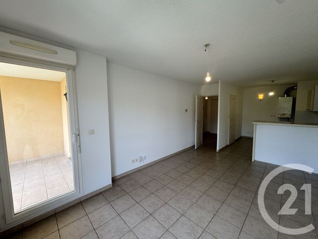 Appartement T2 &agrave; louer - 2 pi&egrave;ces - 45 m2 - Marseille - 13013 - PROVENCE-ALPES-COTE-D-AZUR