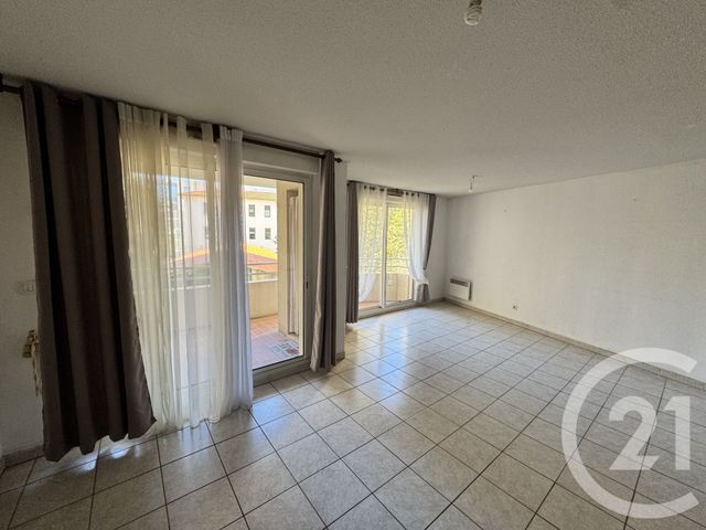Appartement T2 &agrave; louer - 2 pi&egrave;ces - 53,80 m2 - Marseille - 13006 - PROVENCE-ALPES-COTE-D-AZUR