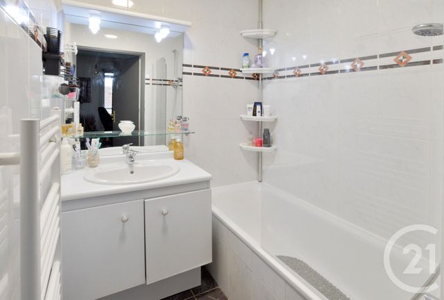 Appartement F2 à vendre - 2 pièces - 43,82 m2 - Vigneux Sur Seine - 91 - ILE-DE-FRANCE