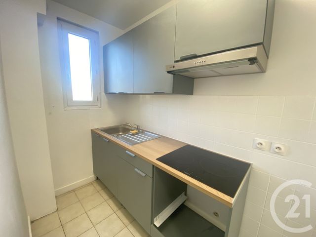 Appartement F3 &agrave; louer - 3 pi&egrave;ces - 66,24 m2 - Villeneuve Le Roi - 94 - ILE-DE-FRANCE