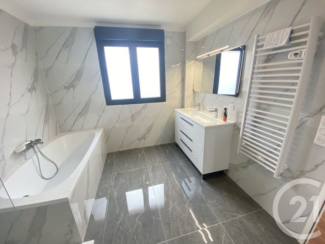 Maison &agrave; louer - 4 pi&egrave;ces - 118,10 m2 - Crosne - 91 - ILE-DE-FRANCE