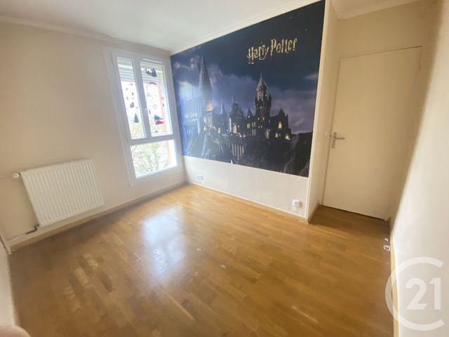 Appartement F4 &agrave; louer - 4 pi&egrave;ces - 75,38 m2 - Combs La Ville - 77 - ILE-DE-FRANCE