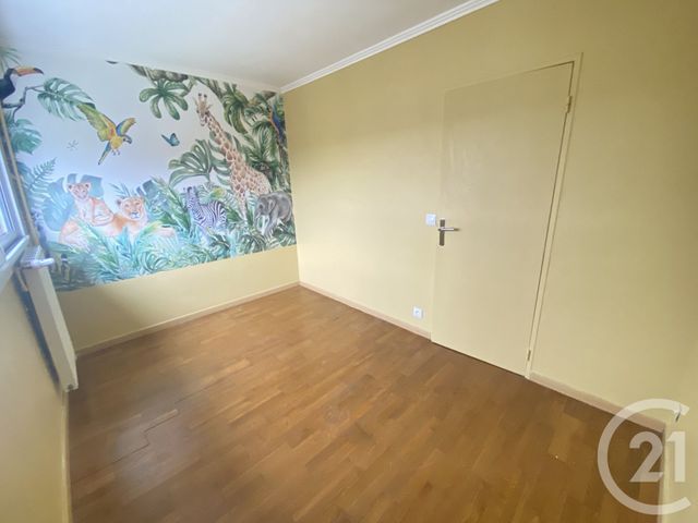 Appartement F4 &agrave; louer - 4 pi&egrave;ces - 75,38 m2 - Combs La Ville - 77 - ILE-DE-FRANCE
