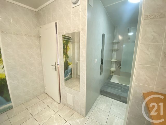 Appartement F4 &agrave; louer - 4 pi&egrave;ces - 75,38 m2 - Combs La Ville - 77 - ILE-DE-FRANCE