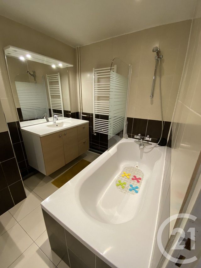 Appartement F3 &agrave; louer - 3 pi&egrave;ces - 72,83 m2 - Yerres - 91 - ILE-DE-FRANCE