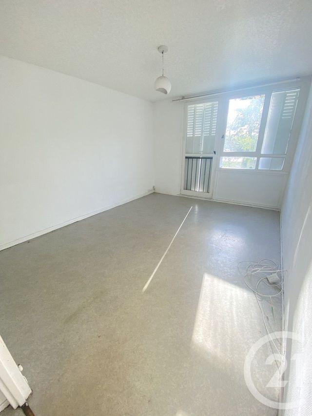 Appartement F3 &agrave; louer - 3 pi&egrave;ces - 57,02 m2 - Crosne - 91 - ILE-DE-FRANCE