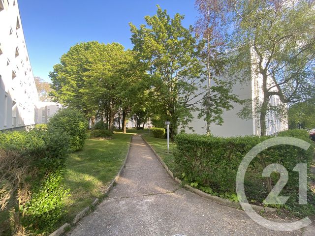 Appartement F3 &agrave; louer - 3 pi&egrave;ces - 57,02 m2 - Crosne - 91 - ILE-DE-FRANCE