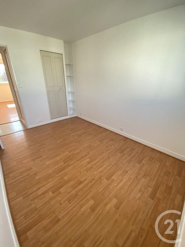 Appartement F4 &agrave; louer - 4 pi&egrave;ces - 65,84 m2 - Brunoy - 91 - ILE-DE-FRANCE