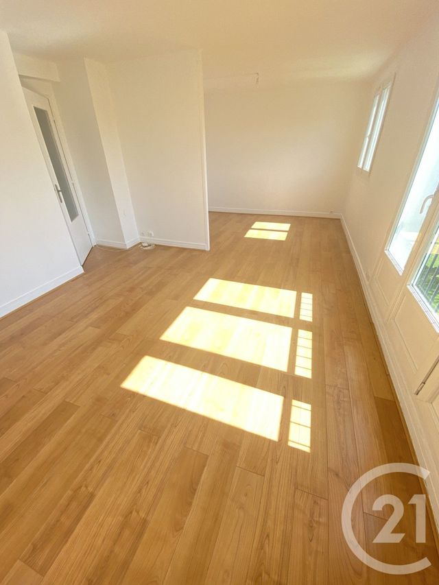 Appartement F4 &agrave; louer - 4 pi&egrave;ces - 65,84 m2 - Brunoy - 91 - ILE-DE-FRANCE