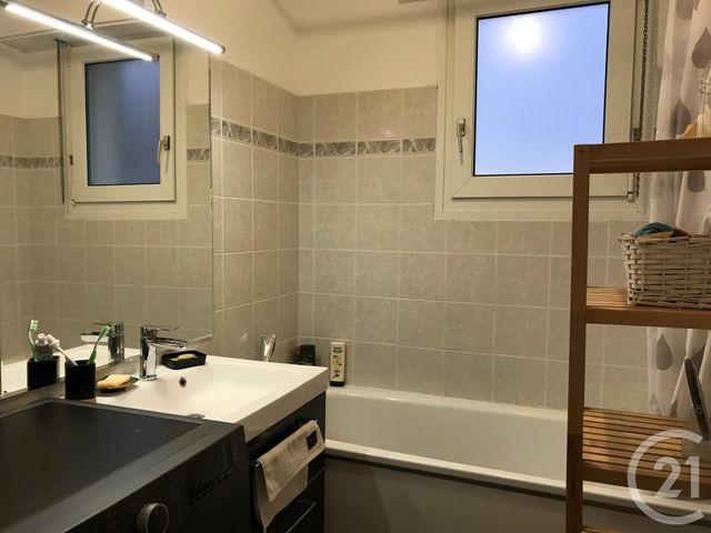 Appartement Chambre &agrave; louer - 1 pi&egrave;ce - 18 m2 - Ostwald - 67 - ALSACE