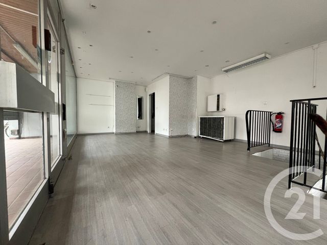 Appartement Local &agrave; louer - 4 pi&egrave;ces - 97,70 m2 - Lingolsheim - 67 - ALSACE