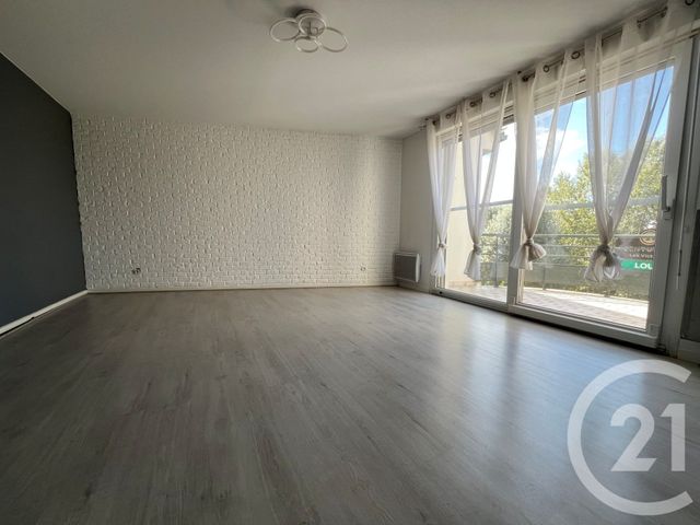 Appartement F3 &agrave; louer - 3 pi&egrave;ces - 69,33 m2 - Ostwald - 67 - ALSACE