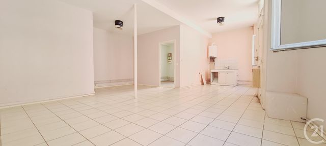Appartement F2 à louer - 2 pièces - 49 m2 - St Pierre Le Moutier - 58 - BOURGOGNE