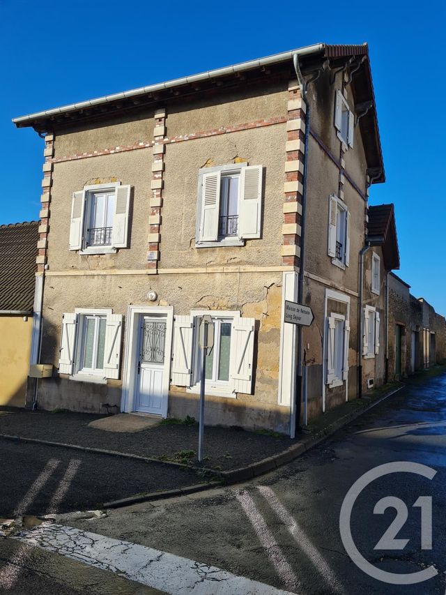 Maison à vendre - 3 pièces - 75 m2 - St Pierre Le Moutier - 58 - BOURGOGNE