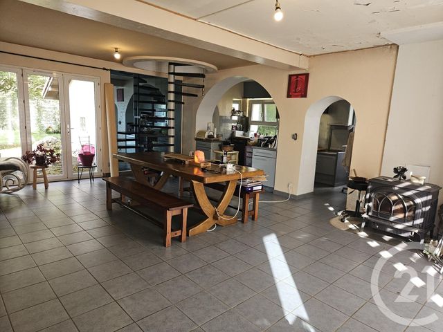 Maison à vendre - 6 pièces - 155 m2 - Mornay Berry - 18 - CENTRE