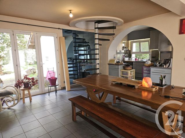 Maison à vendre - 6 pièces - 155 m2 - Mornay Berry - 18 - CENTRE