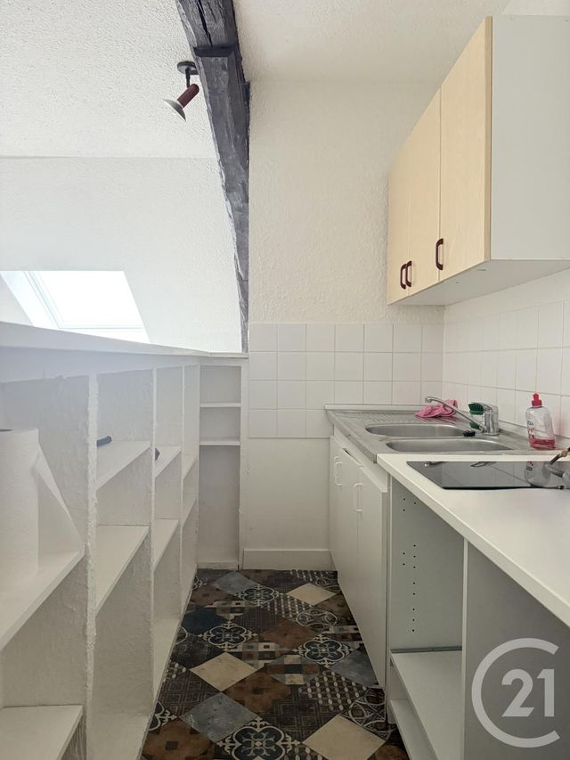 Appartement F2 &agrave; louer - 2 pi&egrave;ces - 32,69 m2 - Decize - 58 - BOURGOGNE